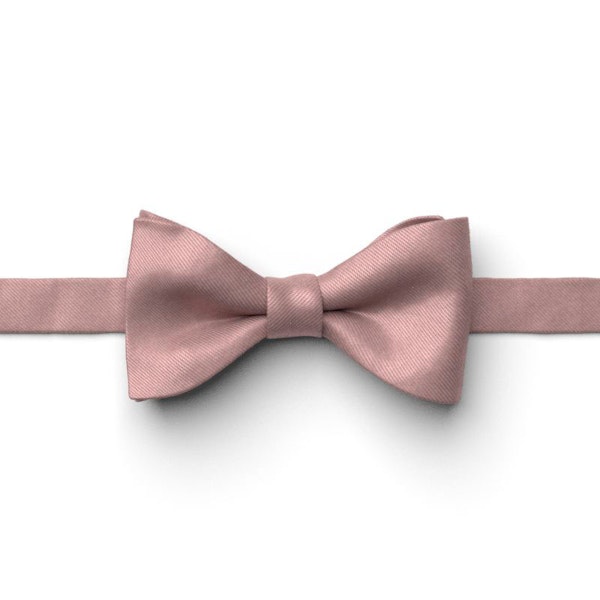 Cameo Pre-Tied Bow Tie