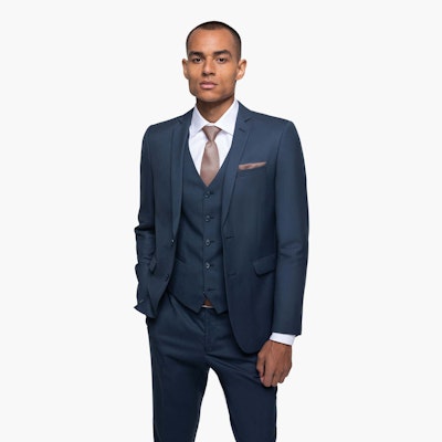 7 Remarkable Navy Blue Blazer Combinations To Try