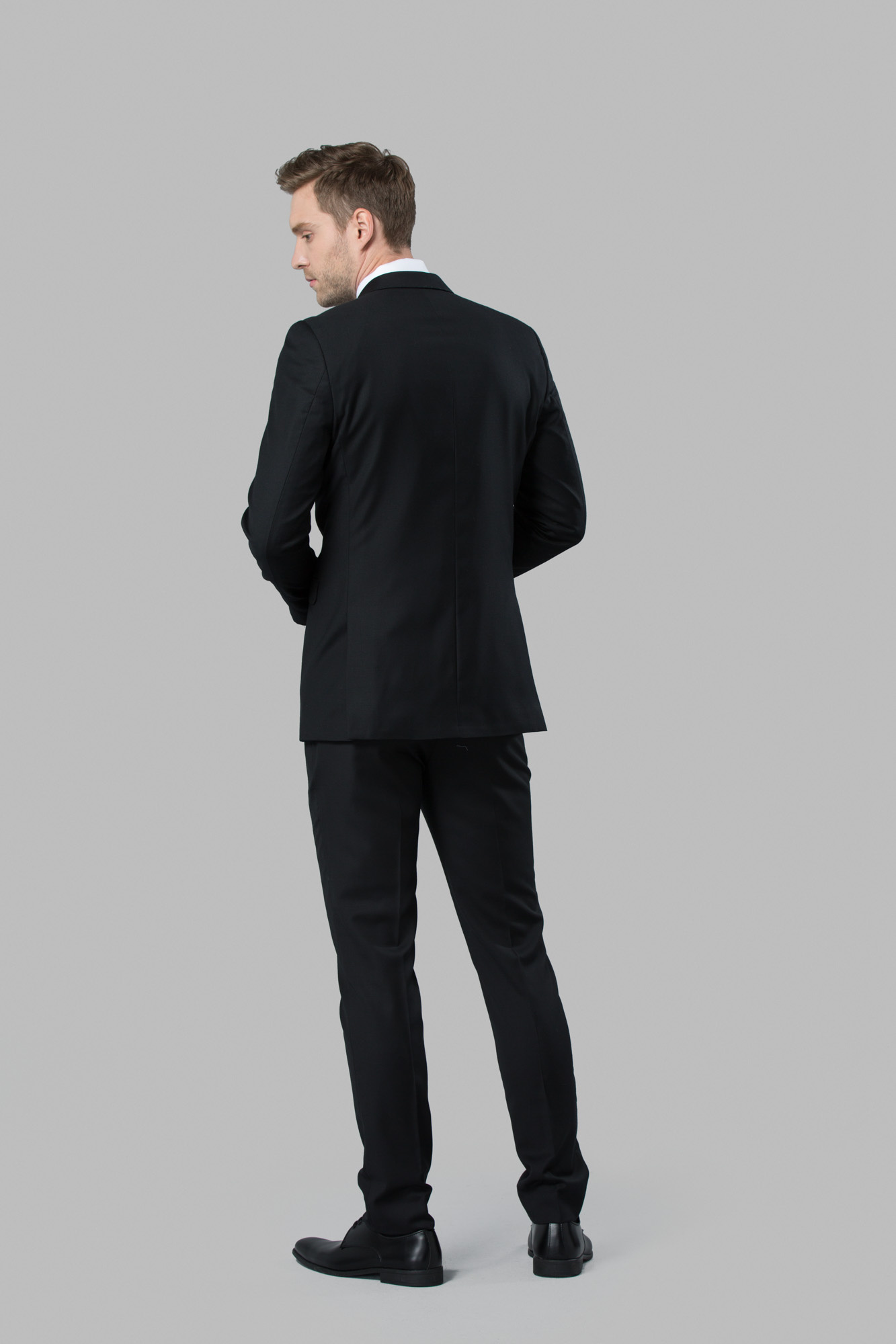 Classic Black Suit | Menguin | Black Suit Rental