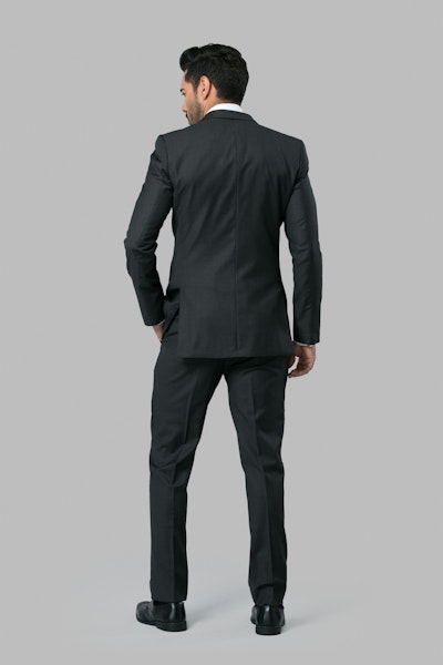 What Shirt With Charcoal Suit? – Flex Suits