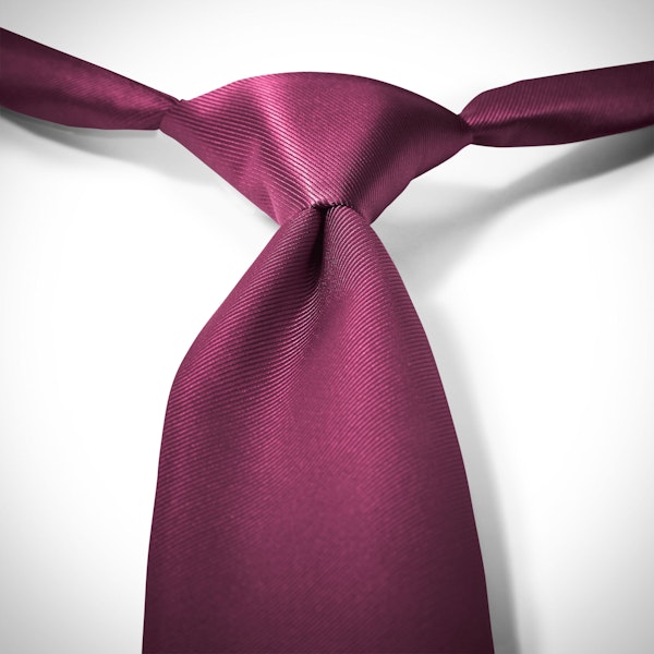 Sangria Pre-Tied Tie