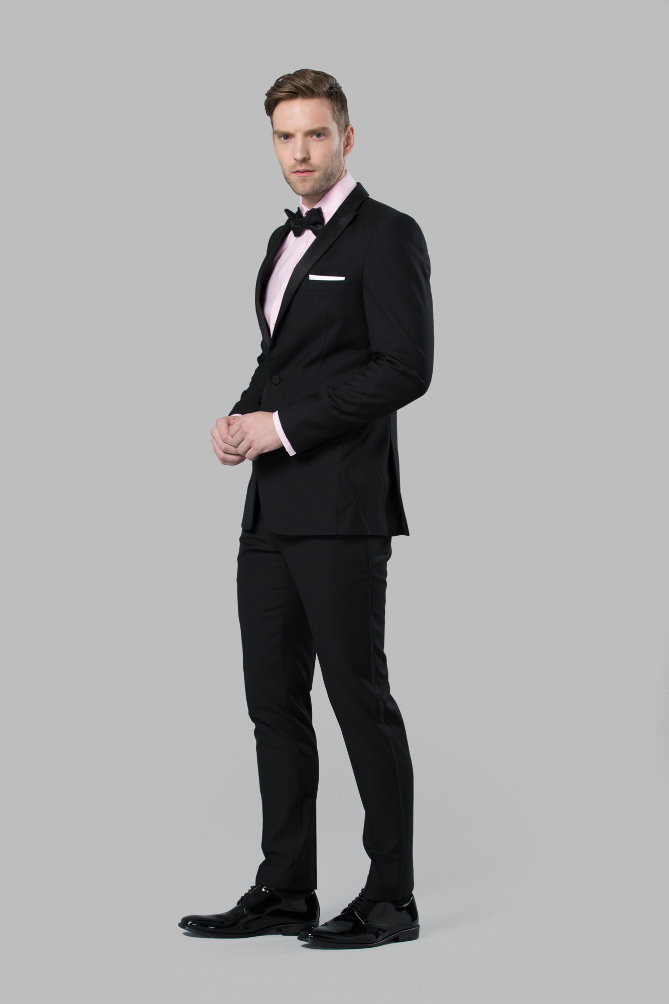 Black Peak Lapel Tuxedo
